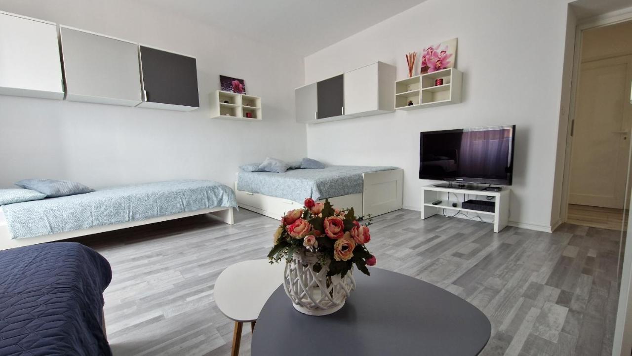 Sun Kissed Apartment โคเปร์ ภายนอก รูปภาพ