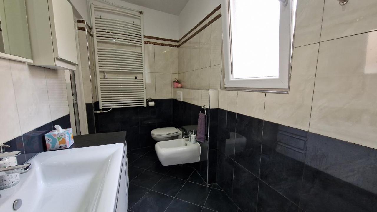 Sun Kissed Apartment โคเปร์ ภายนอก รูปภาพ