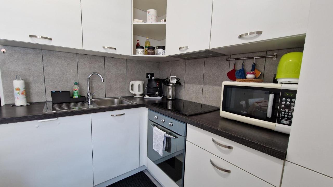 Sun Kissed Apartment โคเปร์ ภายนอก รูปภาพ