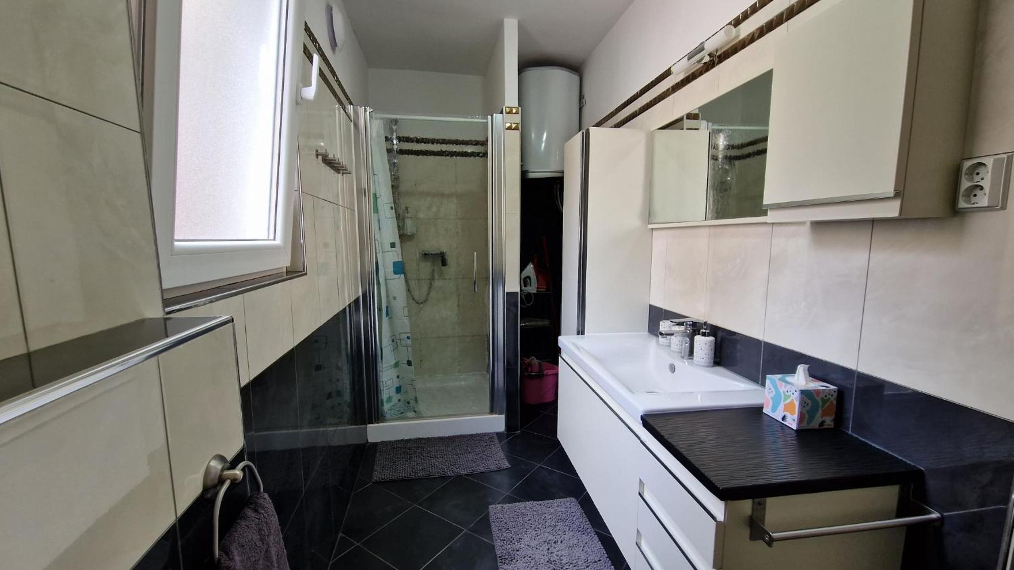 Sun Kissed Apartment โคเปร์ ภายนอก รูปภาพ